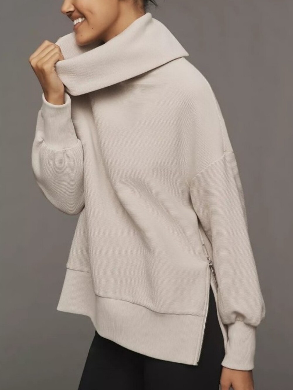 NWT Varley Milton Turtleneck Sweatshirt